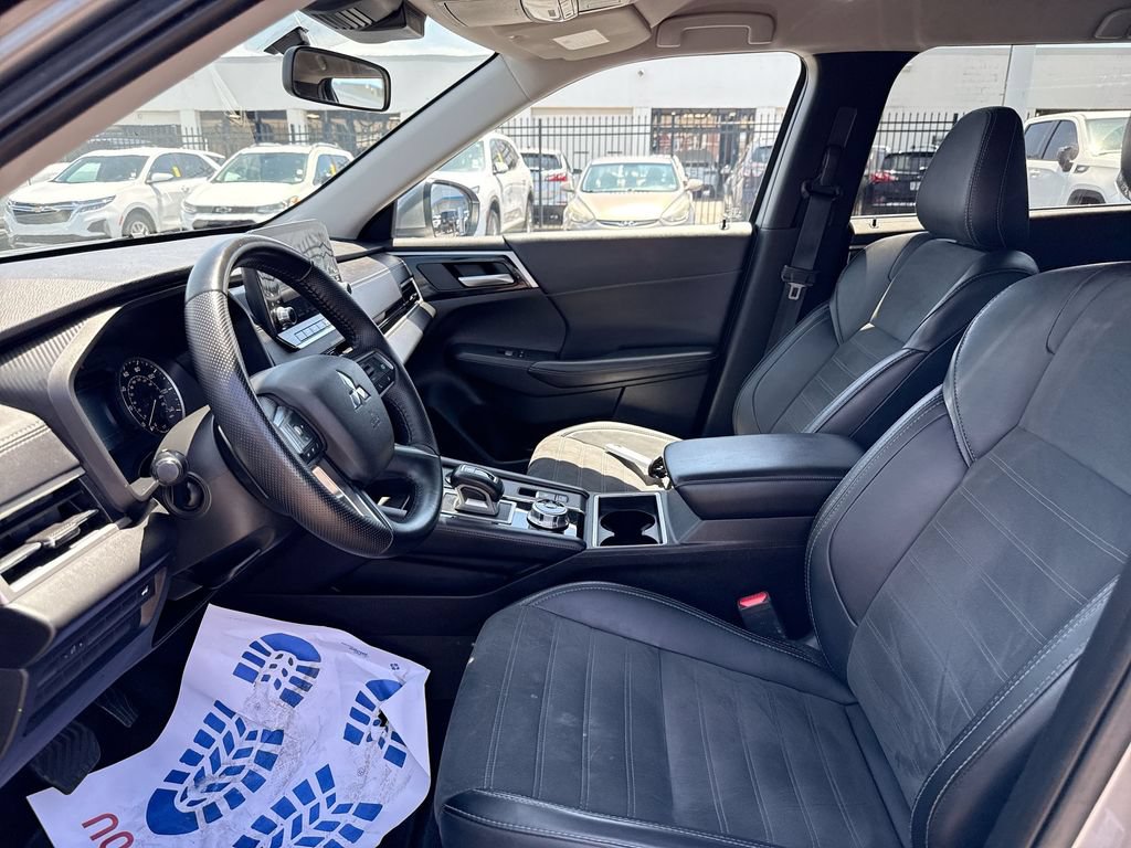 Used 2024 Mitsubishi Outlander SE FWD image 23