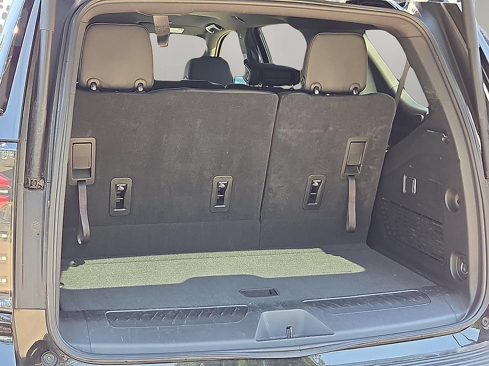 Used 2025 Chevrolet Tahoe LT AWD/4WD image 8