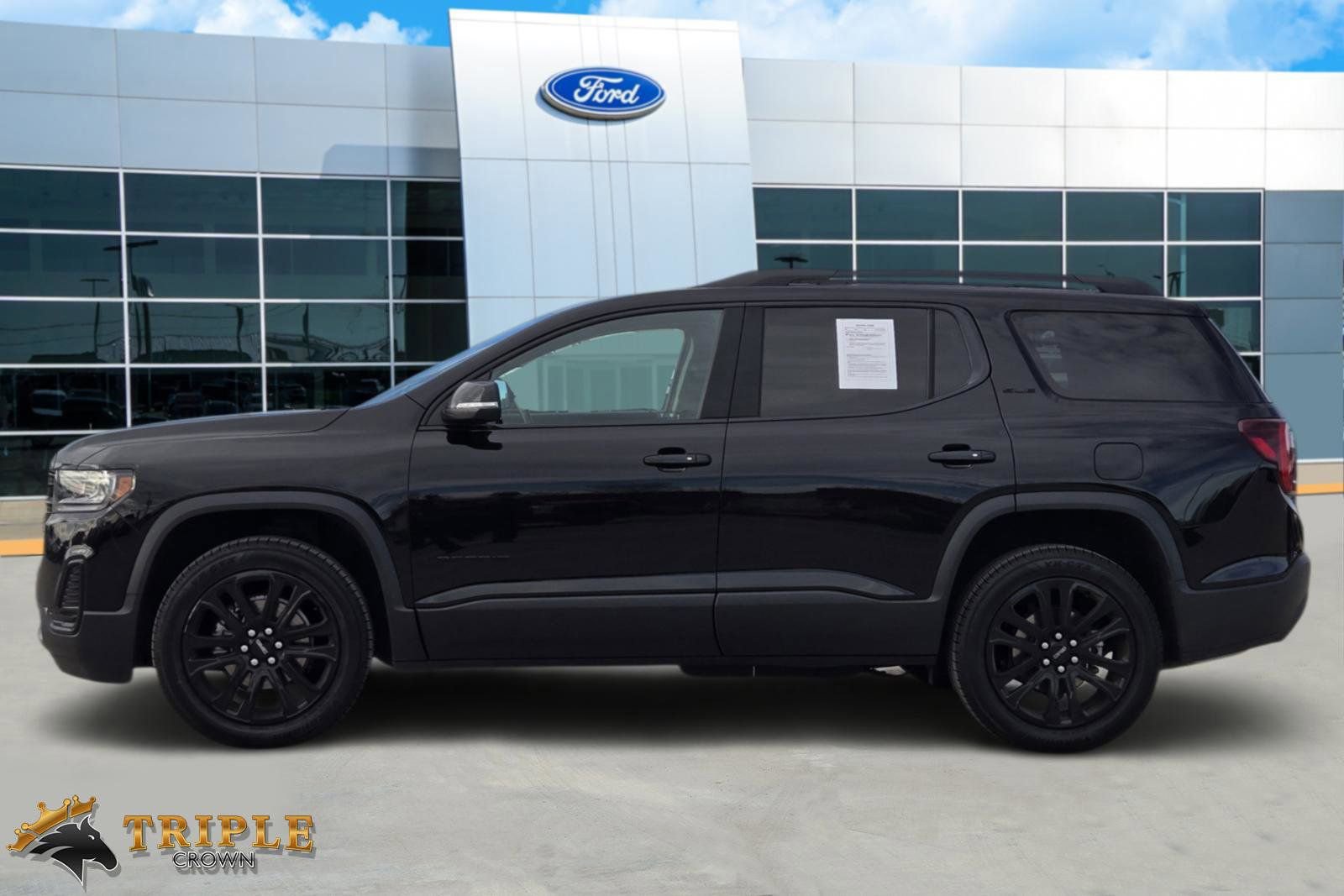 Used 2023 GMC Acadia SLE w/ Driver Convenience Package image 3