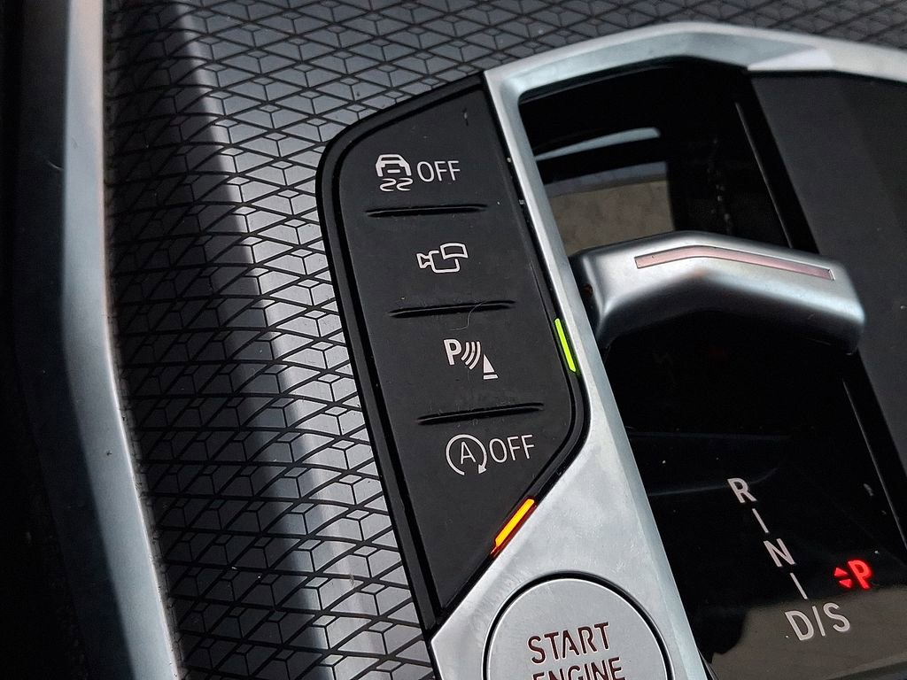 Used 2025 BMW M340i xDrive w/ Premium Package image 15