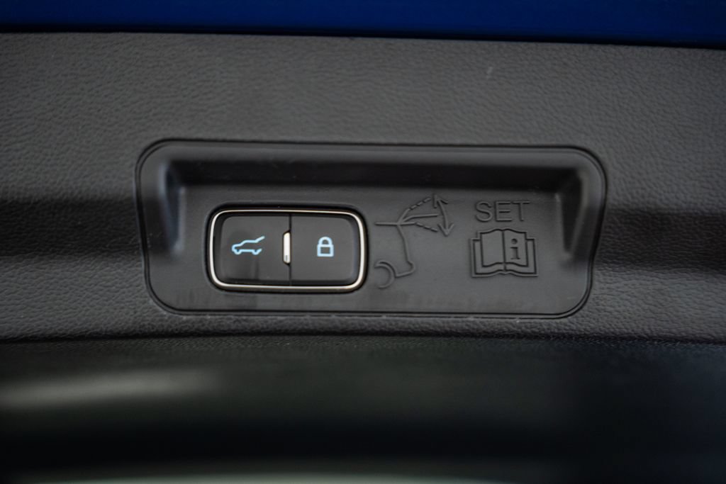 Used 2020 Ford Explorer ST w/ ST High-Performance Pack AWD/4WD image 11