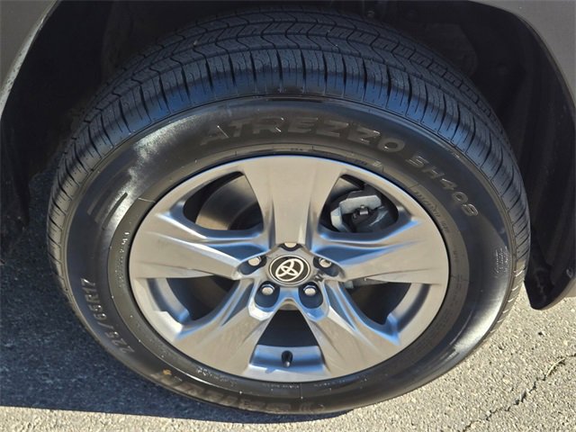 Used 2024 Toyota RAV4 XLE image 9
