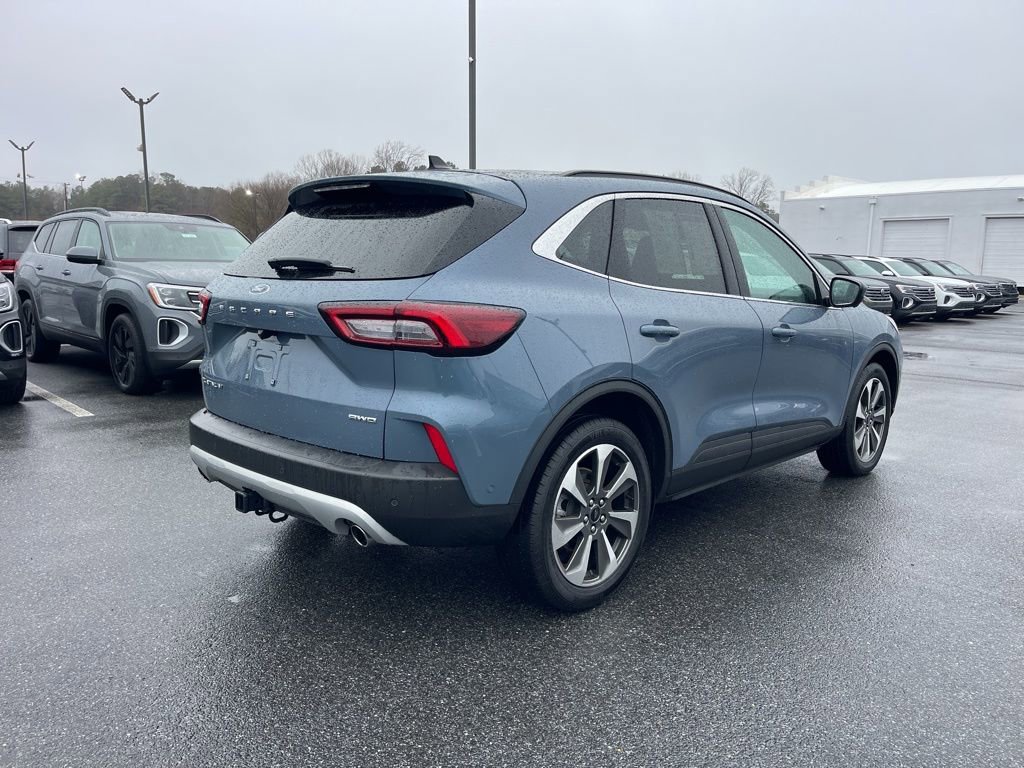 Used 2023 Ford Escape Platinum w/ Premium Technology Package AWD/4WD image 5