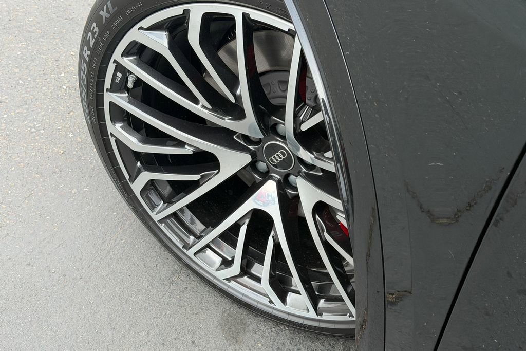 New 2026 Audi SQ8 Prestige image 11