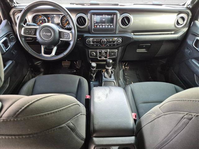 Used 2018 Jeep Wrangler Unlimited Sahara AWD/4WD image 16