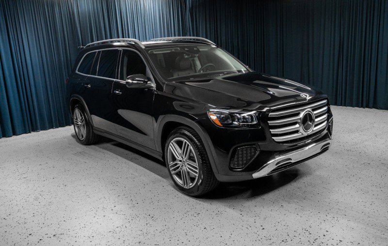 New 2026 Mercedes-Benz GLS 450 4MATIC image 3