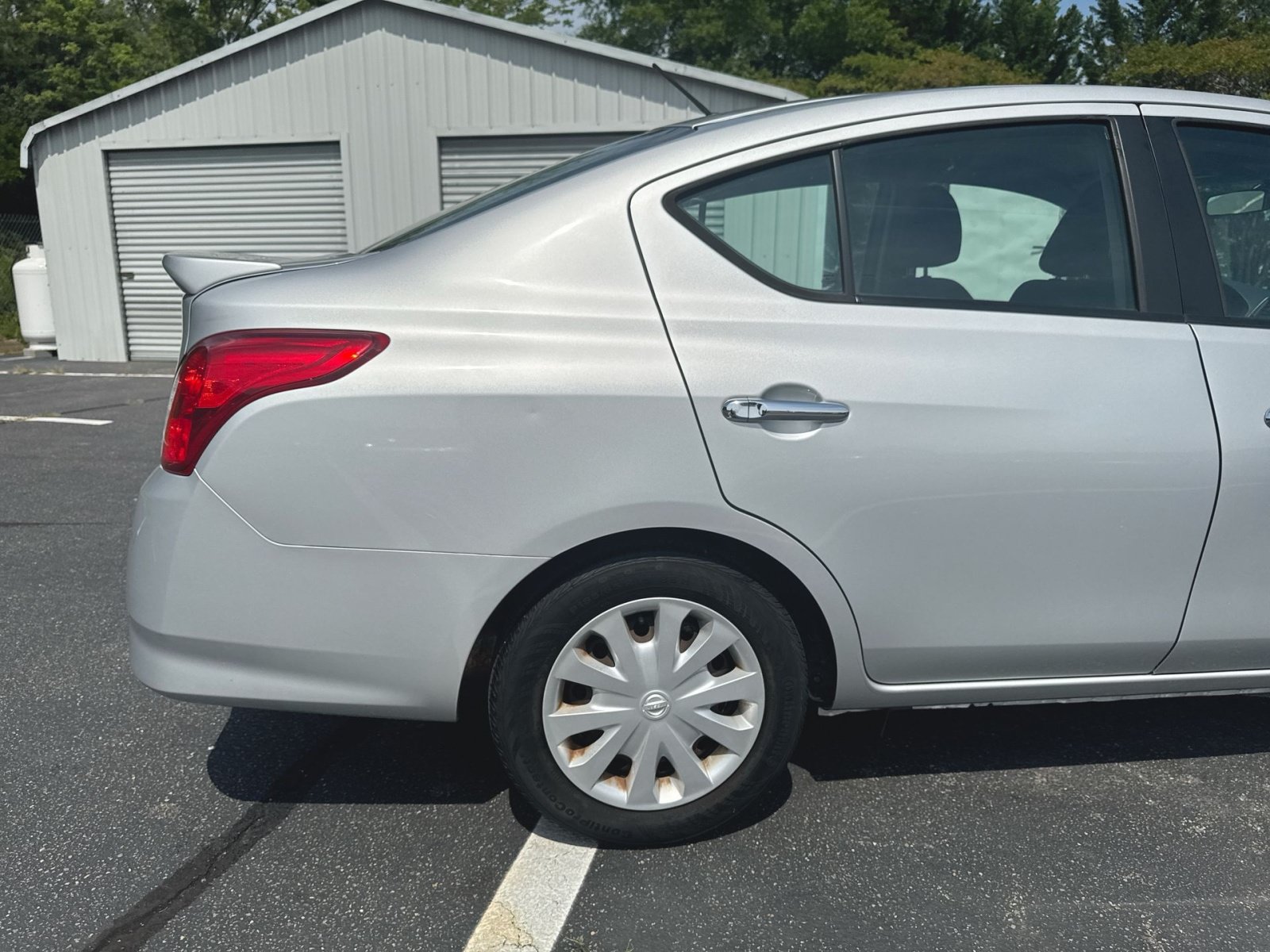 Used 2018 Nissan Versa SV FWD image 28