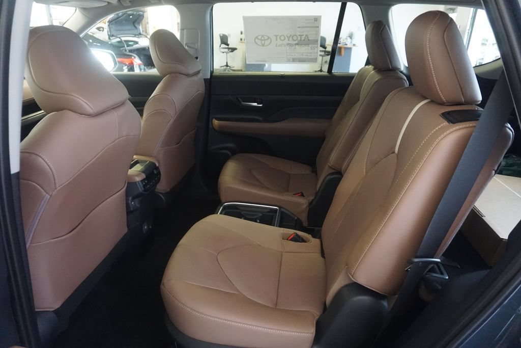 New 2026 Toyota Grand Highlander AWD image 26