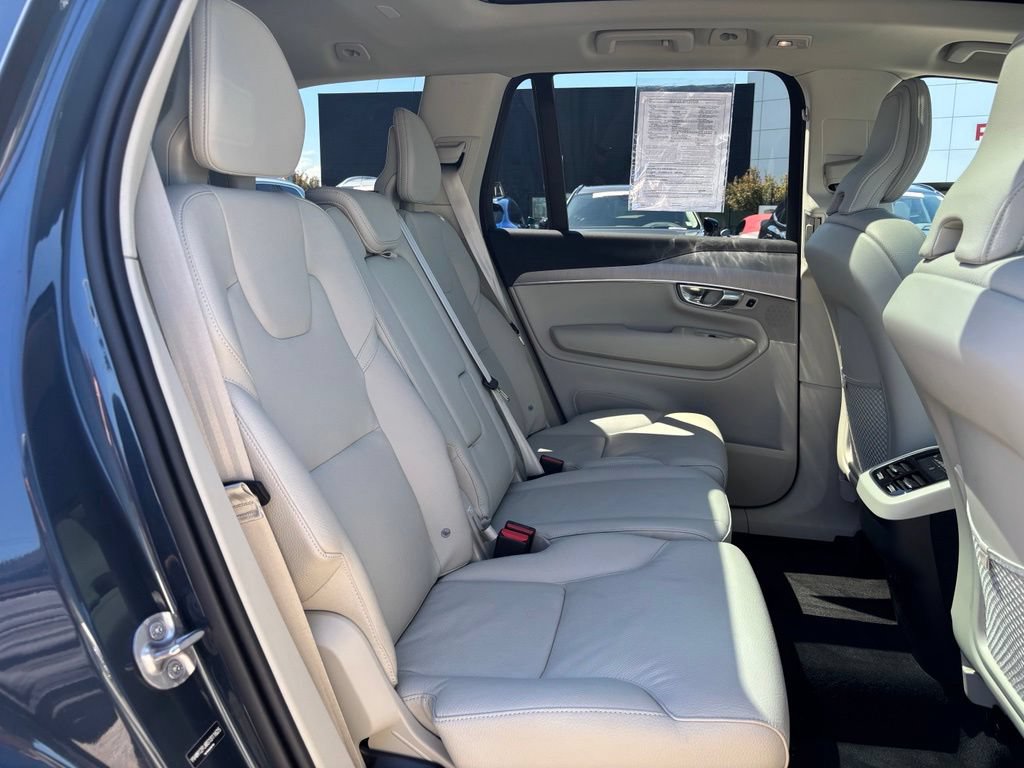 Used 2025 Volvo XC90 B5 Core w/ Climate Package AWD/4WD image 24