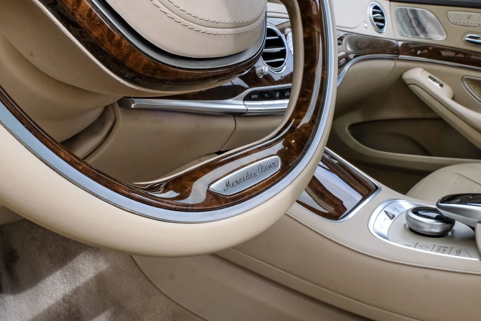 Used 2015 Mercedes-Benz S 550 Sedan w/ Sport Package image 23