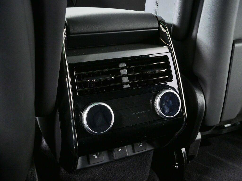 Used 2025 Land Rover Range Rover Sport Dynamic SE AWD/4WD image 22