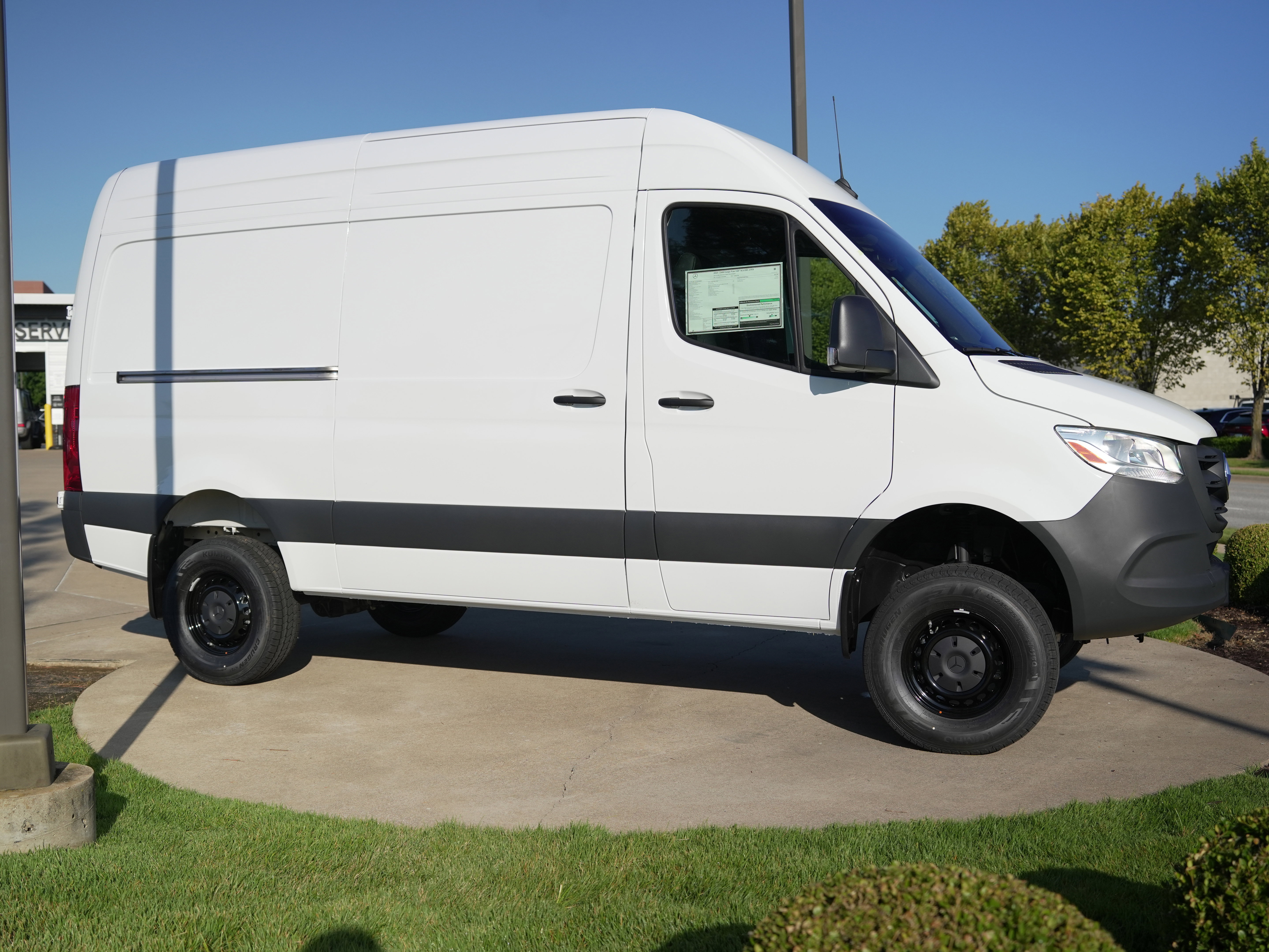 New 2025 Mercedes-Benz Sprinter 2500 image 8