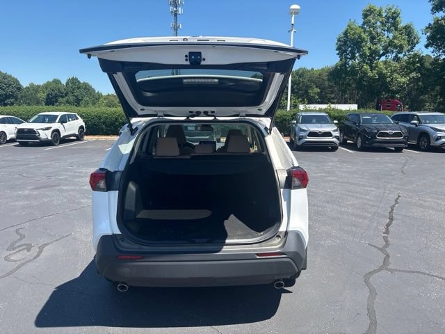 Used 2024 Toyota RAV4 LE AWD/4WD image 10