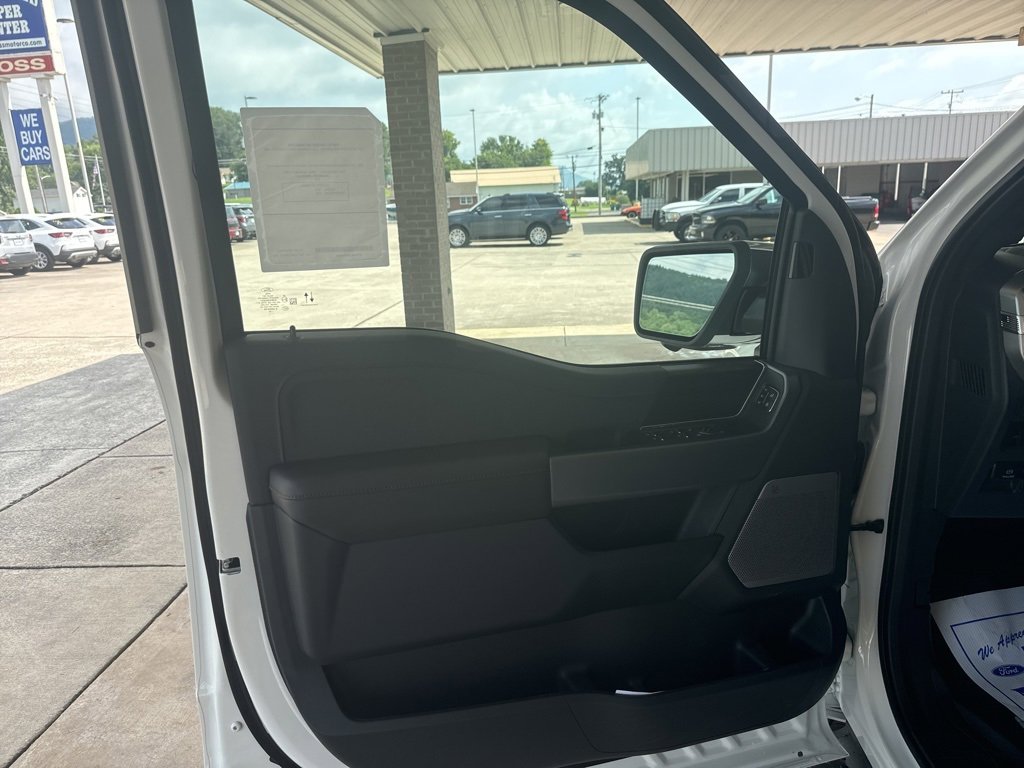 New 2025 Ford F150 Lariat w/ Equipment Group 501A Mid image 16