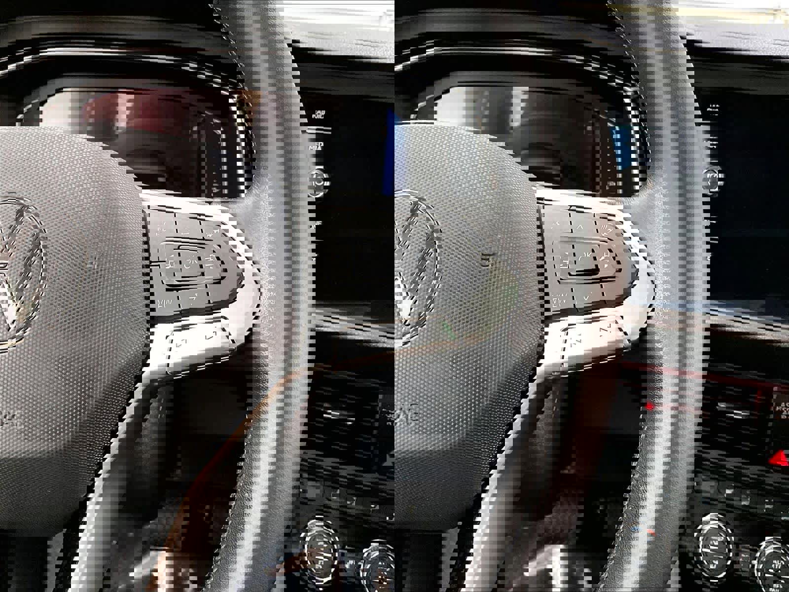 Used 2023 Volkswagen Jetta SEL image 22