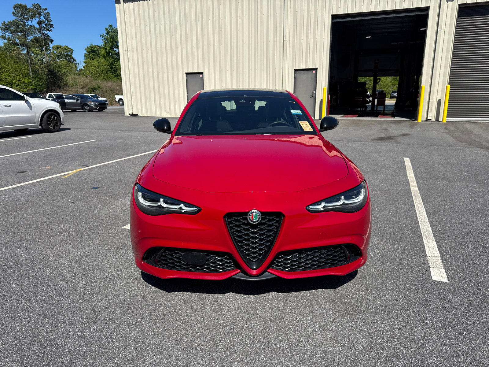 Used 2024 Alfa Romeo Giulia Veloce image 2