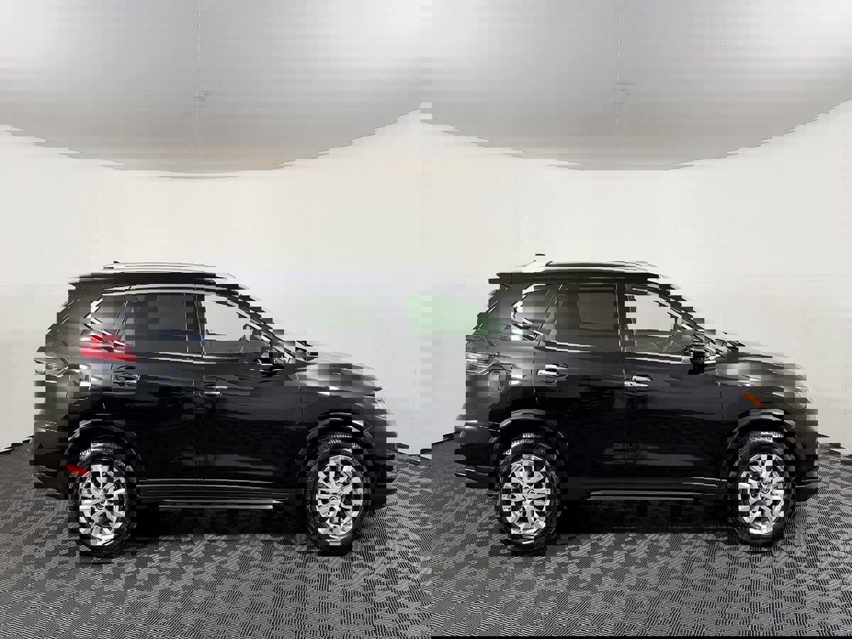 Used 2018 Nissan Rogue SV image 7