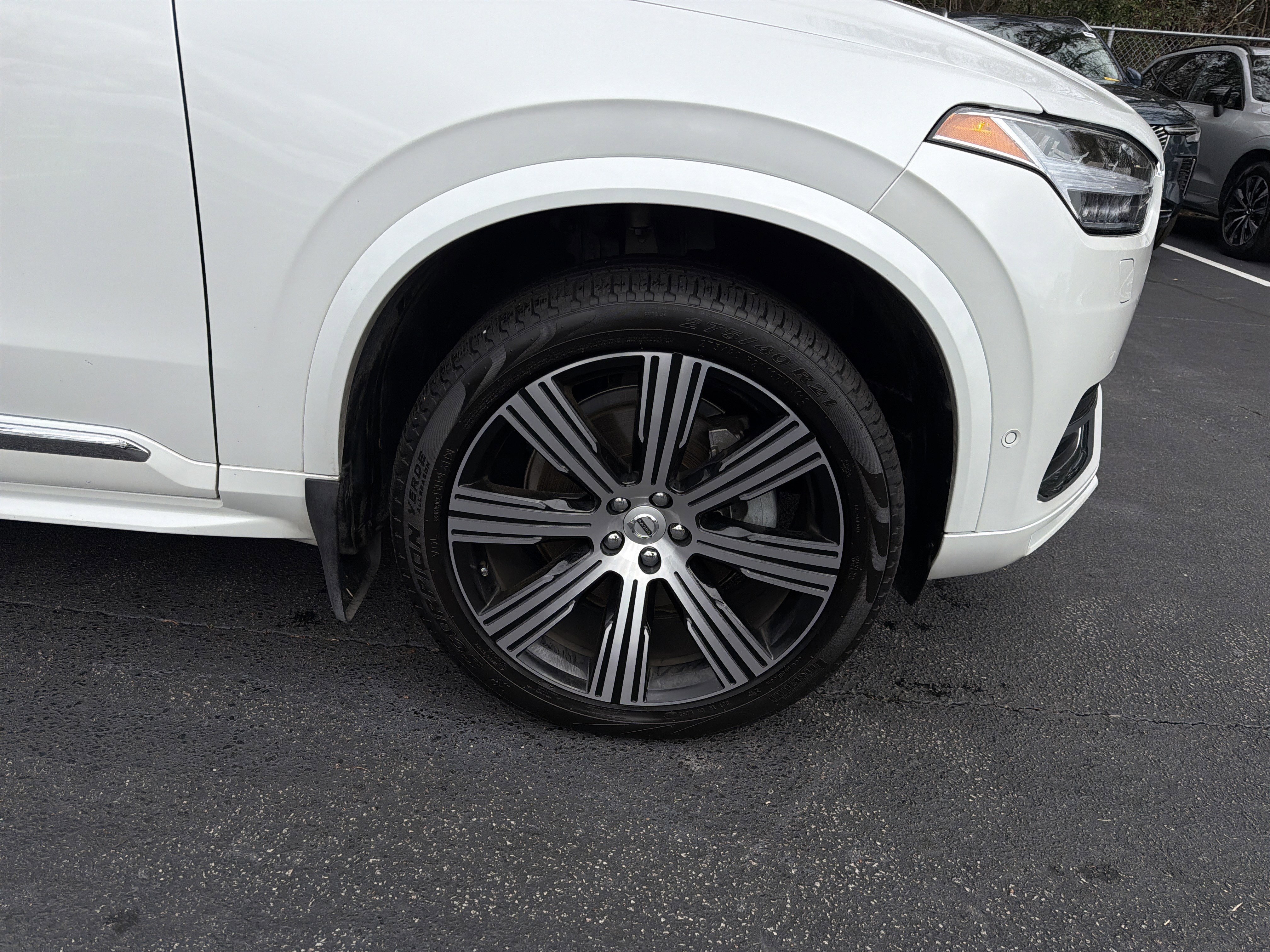 Certified 2024 Volvo XC90 B6 Plus w/ Protection Package Premier image 13