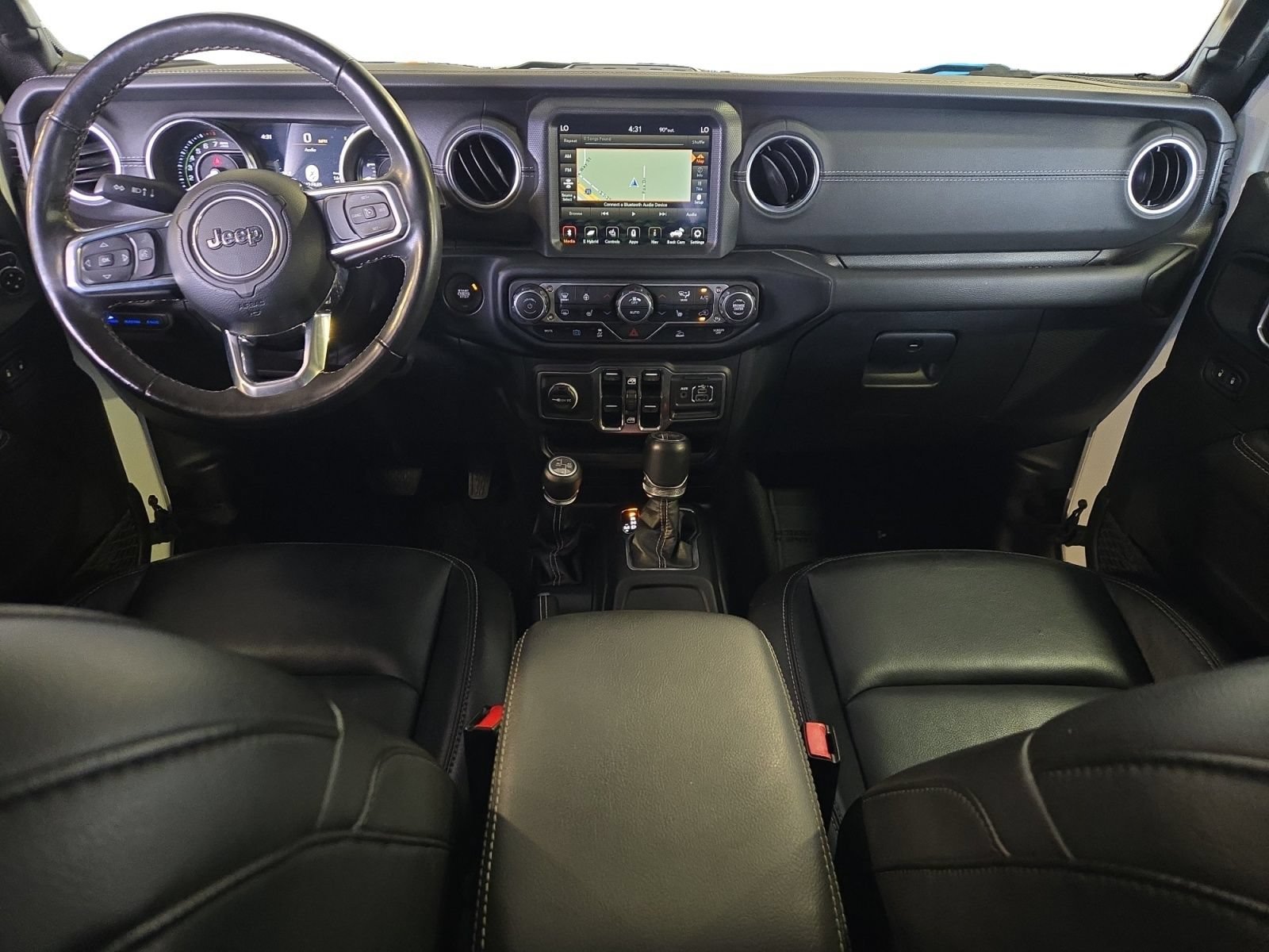 Used 2023 Jeep Wrangler Unlimited Sahara w/ Cold Weather Group AWD/4WD image 15