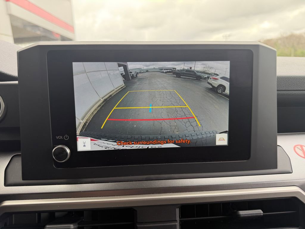 Used 2025 Toyota 4Runner SR5 AWD/4WD image 23
