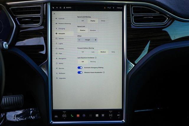 Used 2015 Tesla Model S 85D image 24