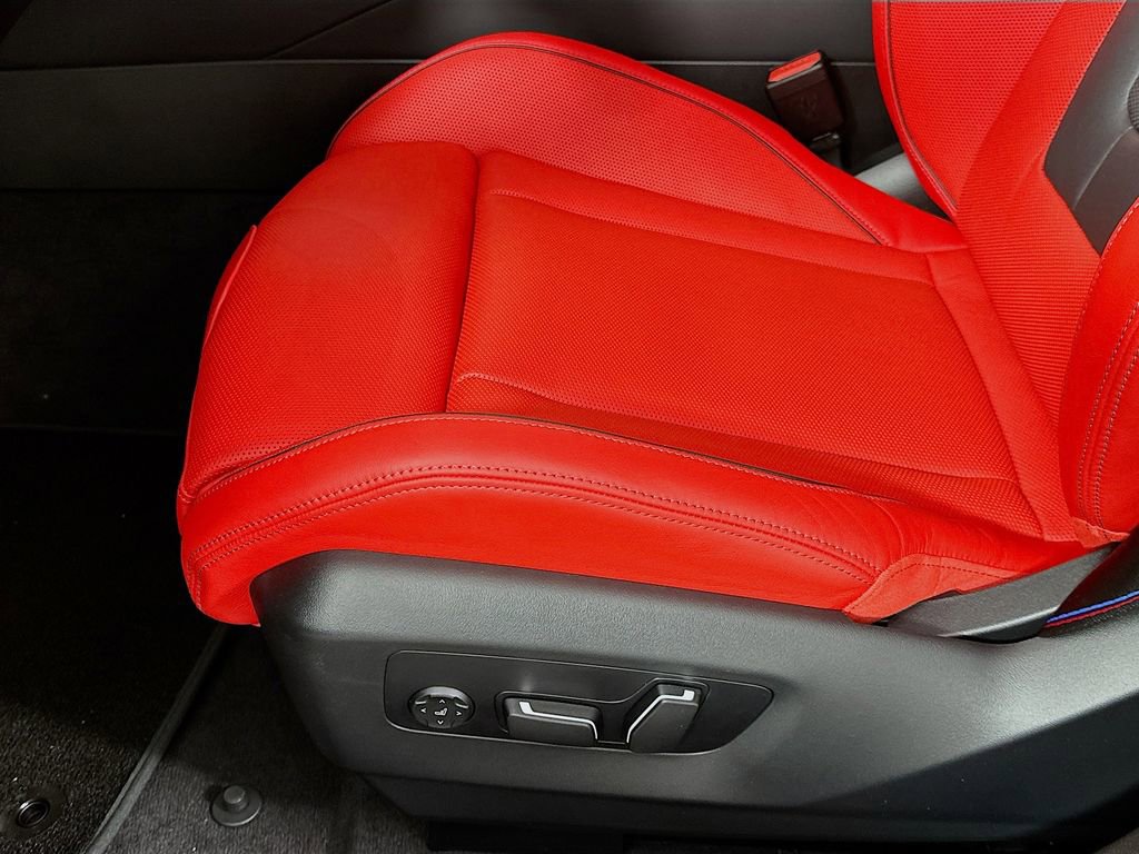 New 2026 BMW M5 w/ Executive Package image 21