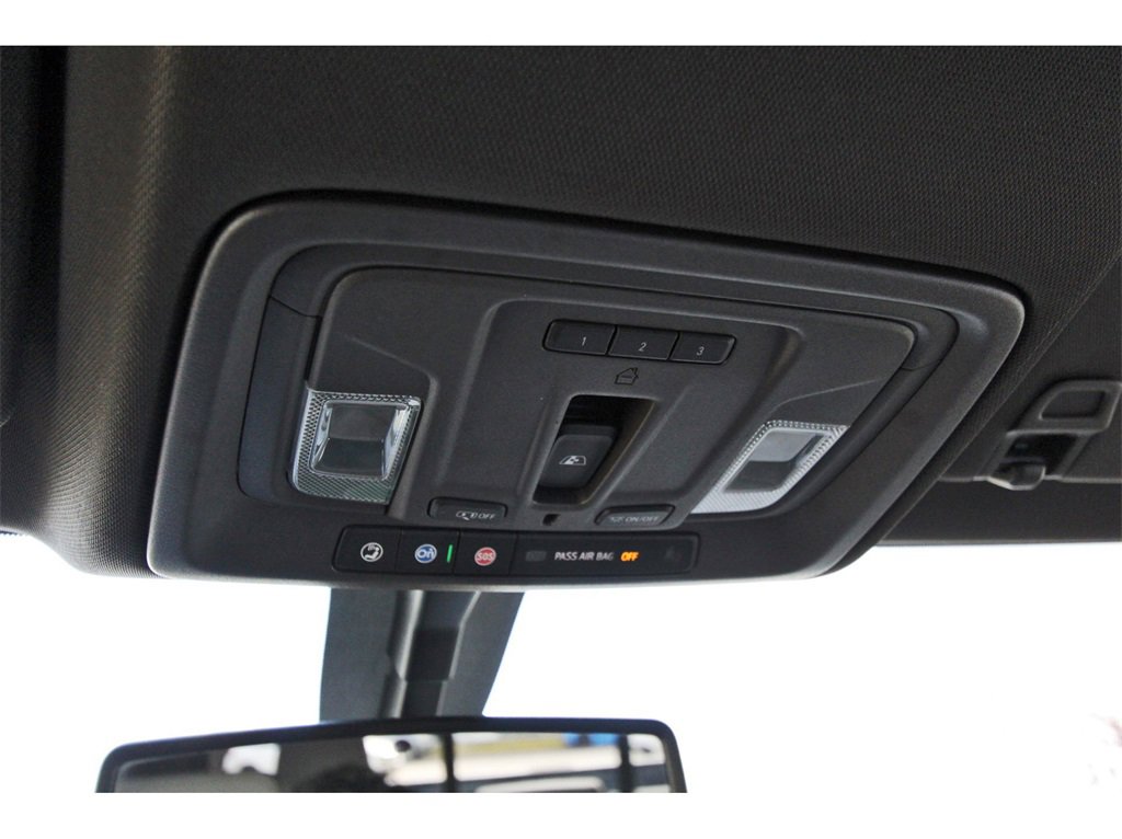 Used 2023 GMC Sierra 2500 SLT w/ SLT Convenience Package image 25