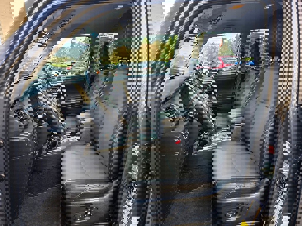 Used 2024 Toyota 4Runner SR5 Premium image 4