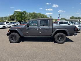 Used 2021 Jeep Gladiator Mojave w/ Safety Group AWD/4WD image 6