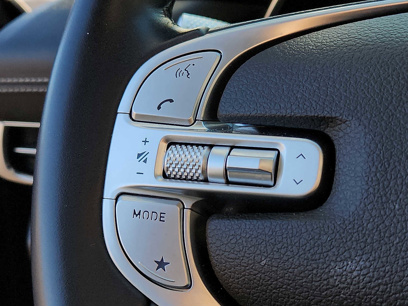 Used 2024 Genesis GV80 2.5T image 19