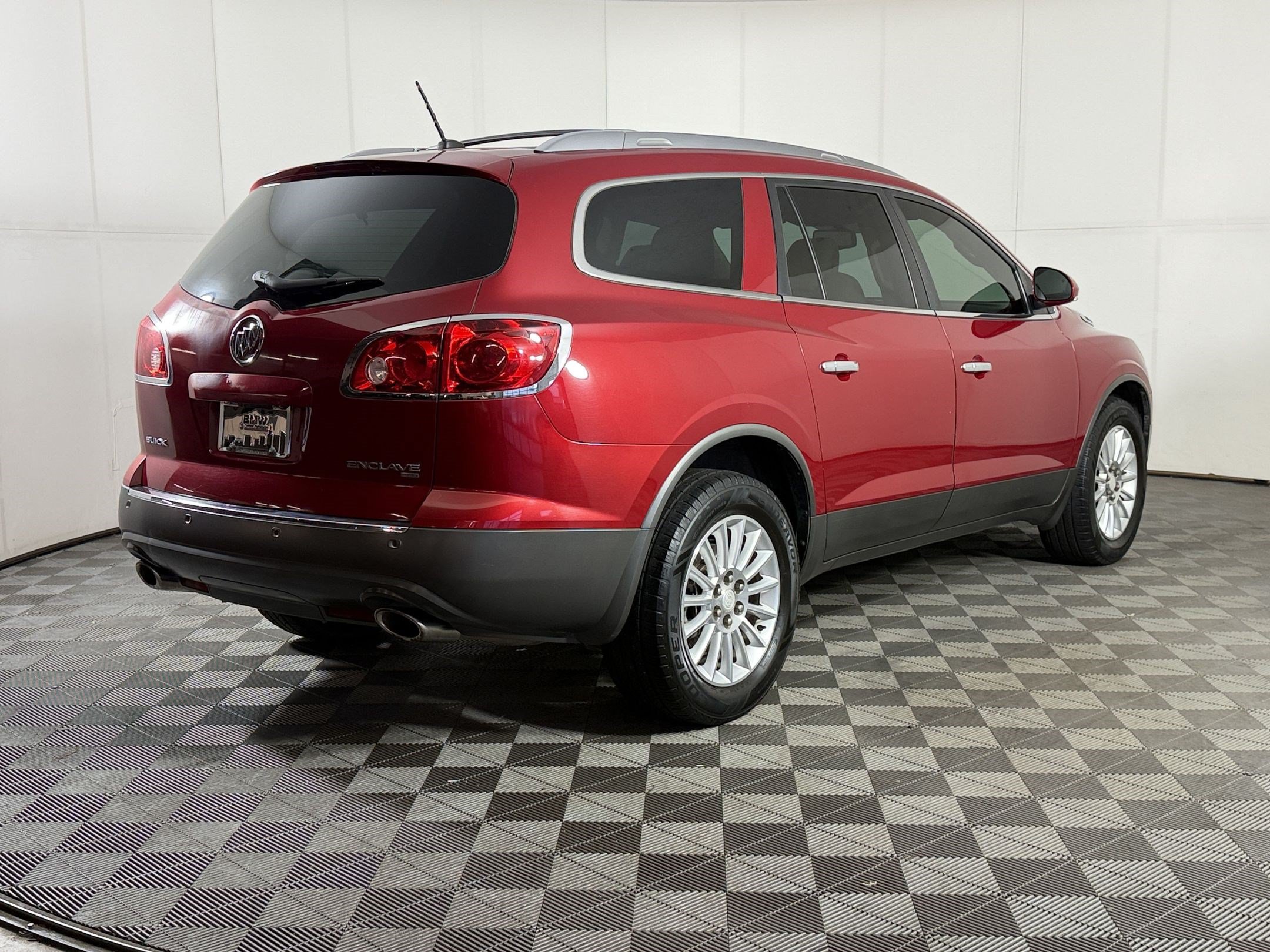 Used 2012 Buick Enclave Leather AWD/4WD image 9