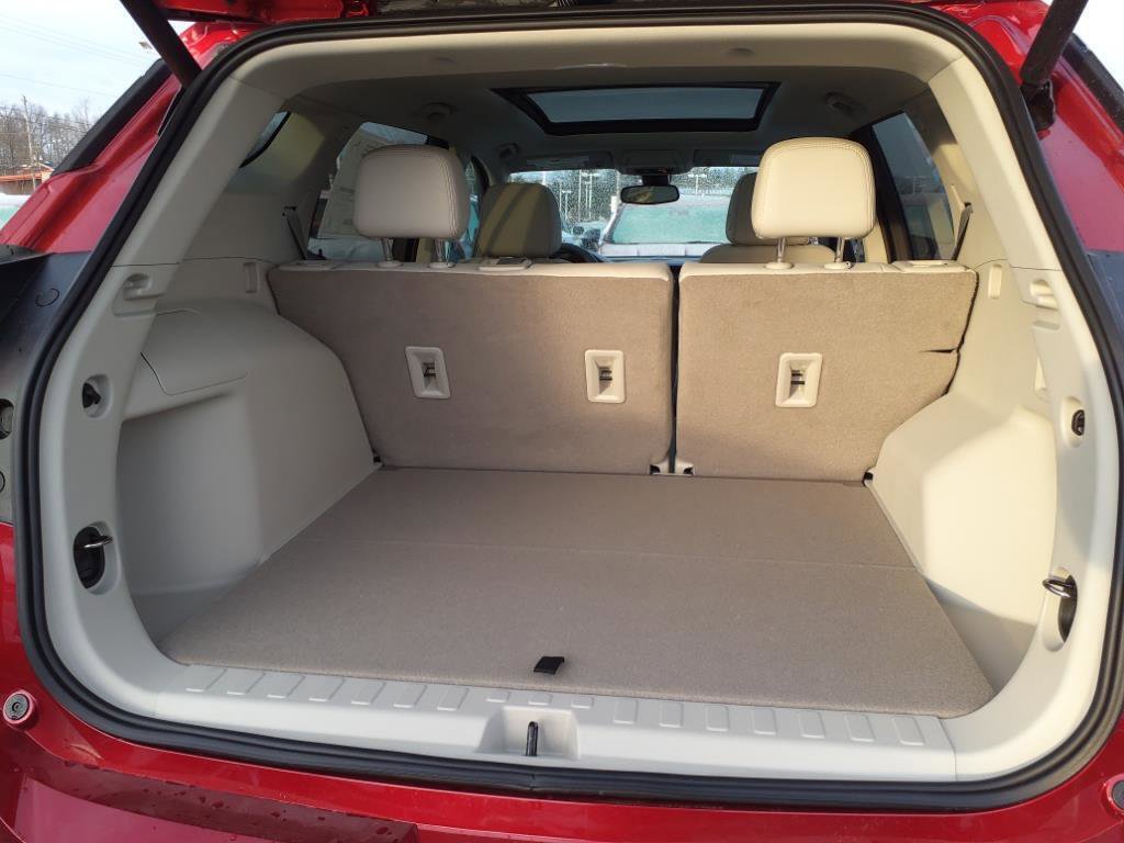 Used 2023 GMC Terrain Denali w/ Denali Premium Package image 10