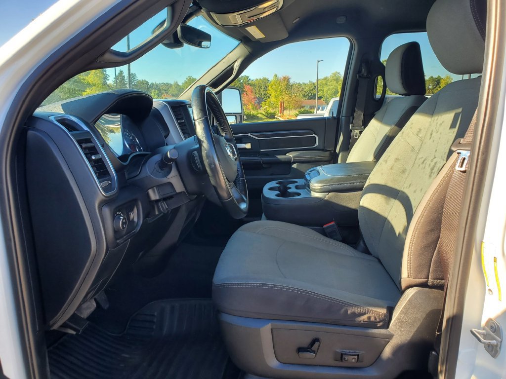 Used 2024 RAM 2500 Big Horn AWD/4WD image 16