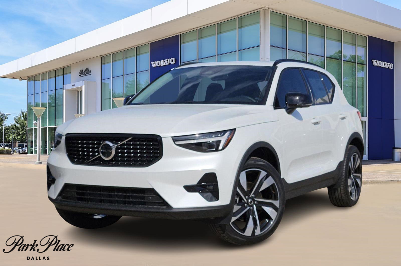 Certified 2025 Volvo XC40 B5 Plus w/ Protection Package Premier
