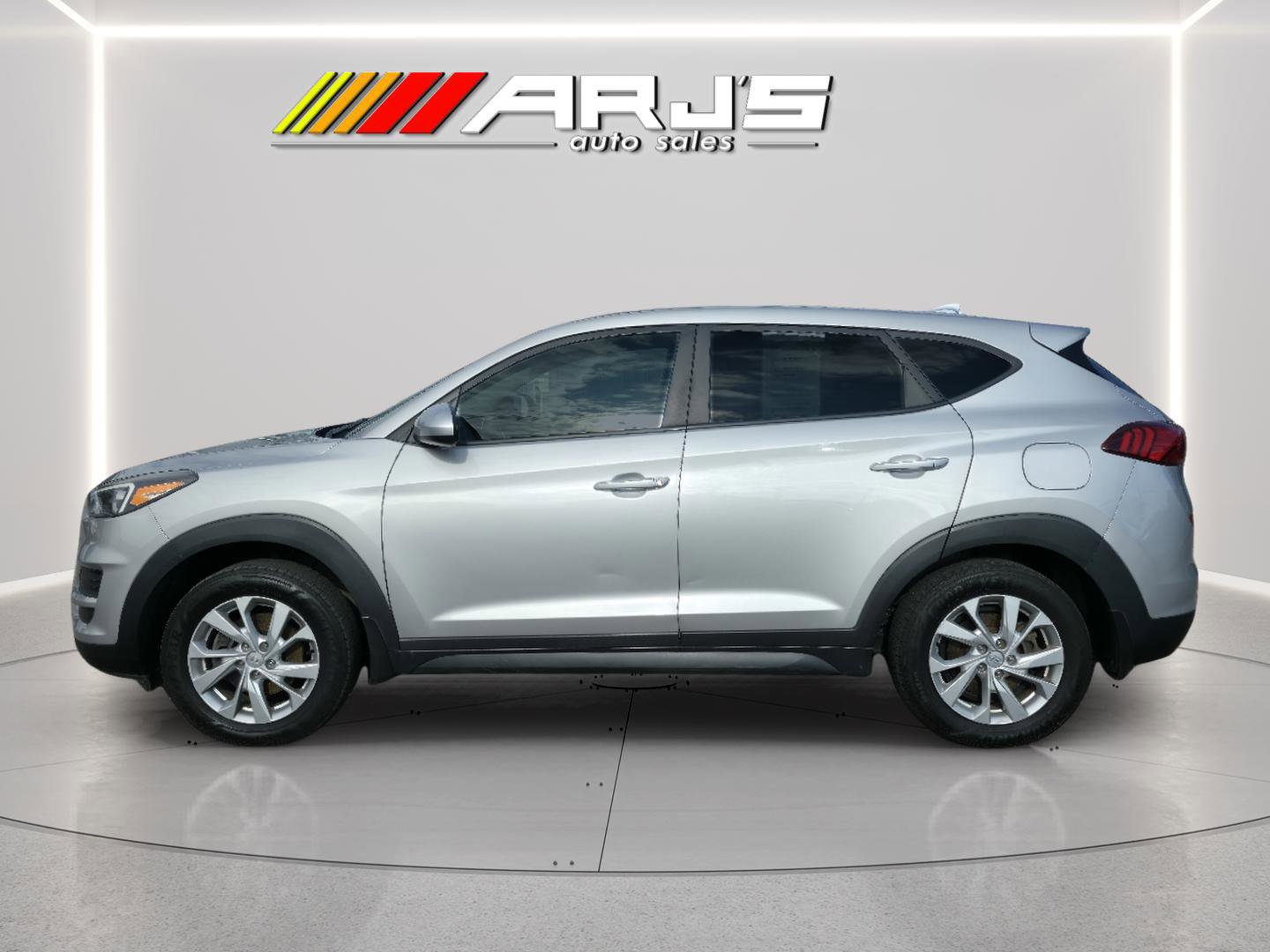 Used 2020 Hyundai Tucson SE image 2