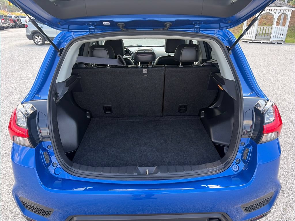 Used 2025 Mitsubishi Outlander Sport SE AWD/4WD image 21