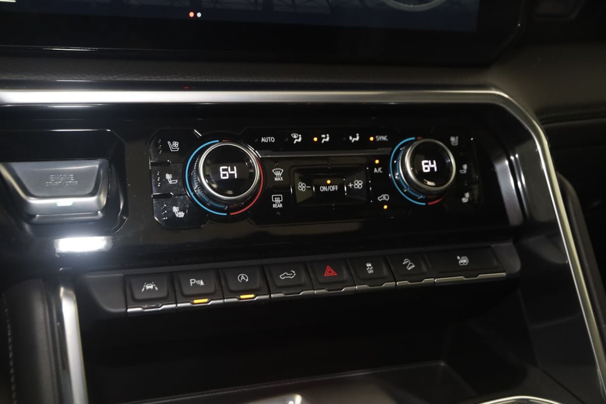Used 2023 GMC Sierra 1500 Denali AWD/4WD image 30