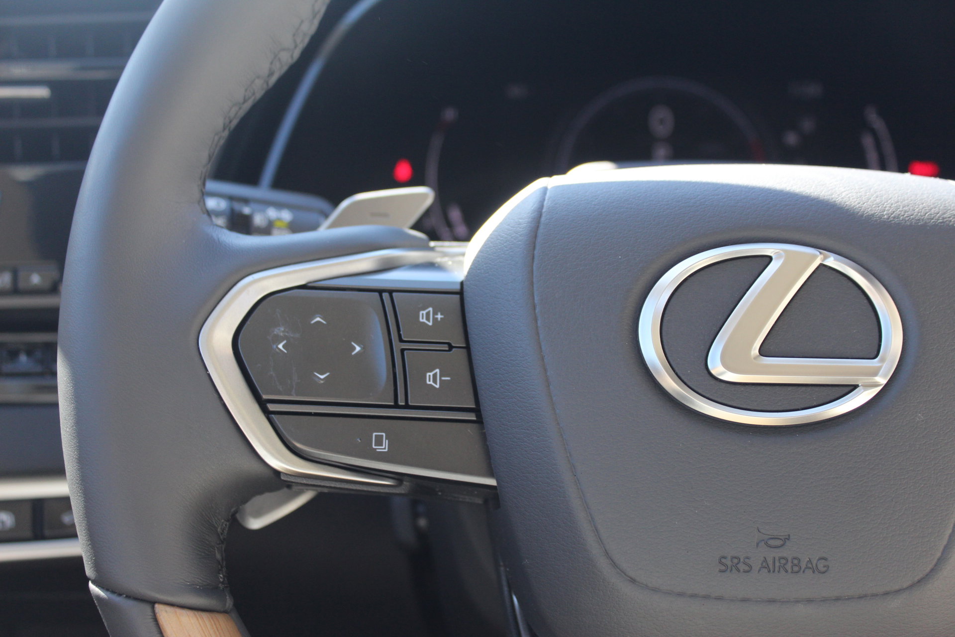 Used 2024 Lexus RX 350 Premium Plus w/ Convenience Package image 14