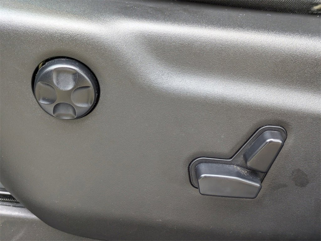 Used 2017 Jeep Grand Cherokee Limited image 20