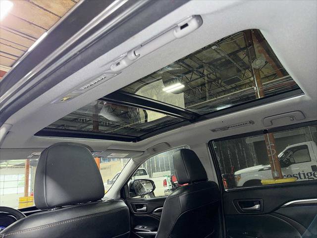 Certified 2016 Toyota Highlander Limited Platinum w/ Protection Package #3 AWD/4WD image 26