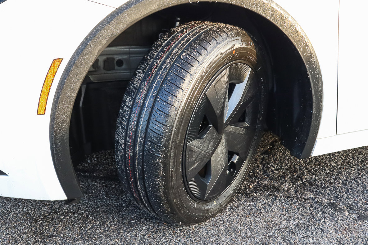 Used 2024 Toyota Prius LE image 17