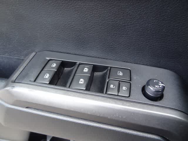 Used 2019 Toyota Tacoma TRD Off-Road w/ Technology Package AWD/4WD image 14