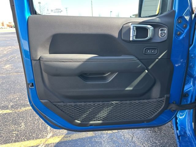 New 2025 Jeep Gladiator Sport w/ Premium Package image 13