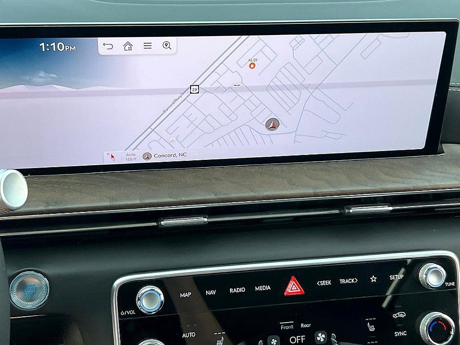 Used 2025 Genesis GV80 3.5T Prestige image 12