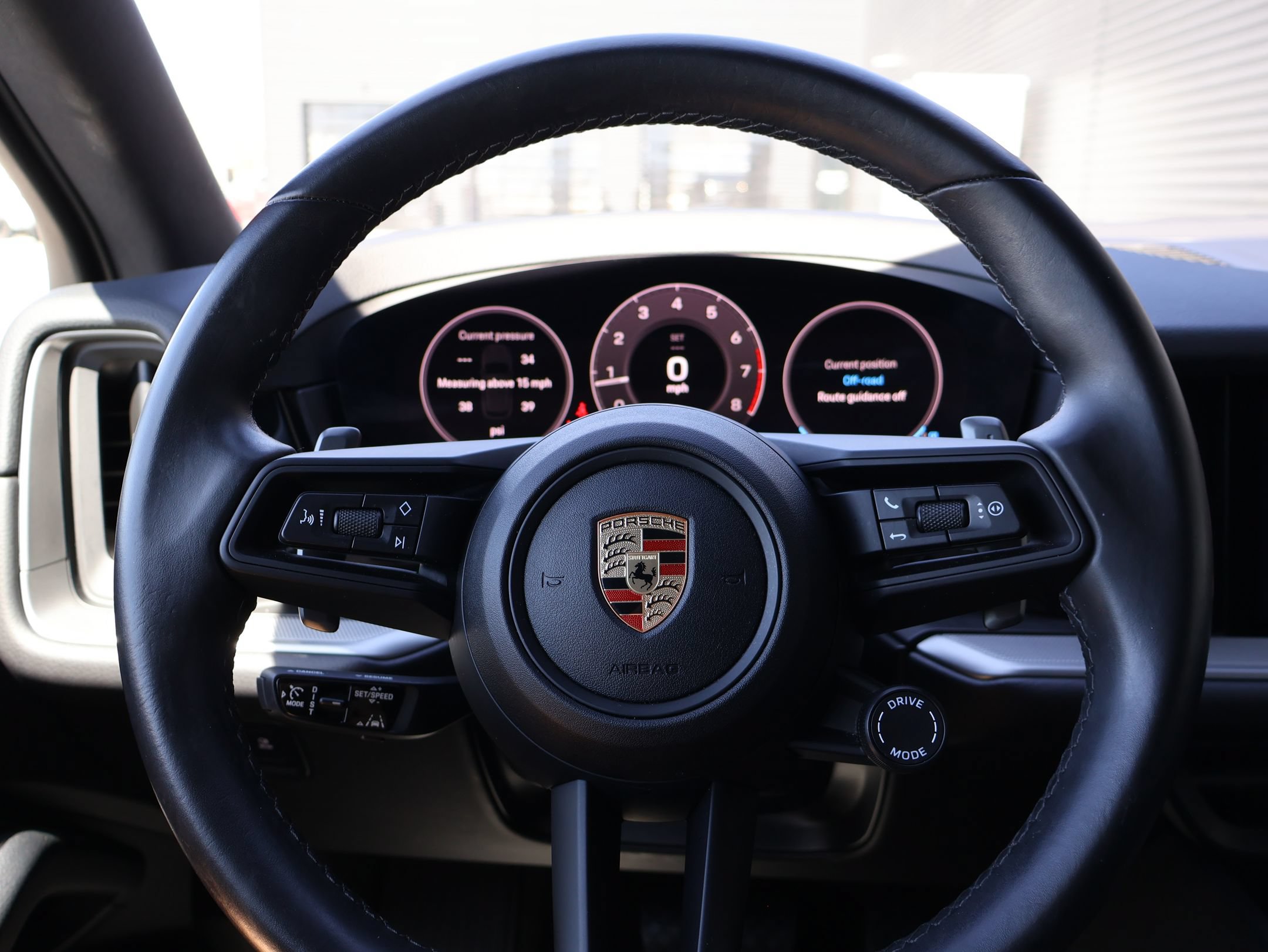 Certified 2024 Porsche Cayenne AWD/4WD image 17