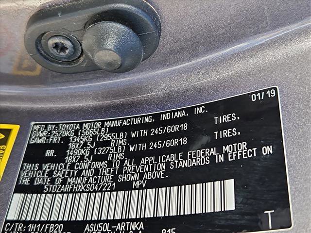 Used 2019 Toyota Highlander LE w/ Carpet Mat Package (TMS) image 26