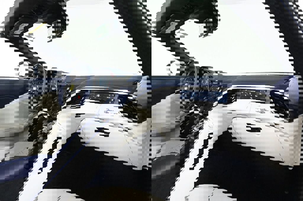 Certified 2024 Ferrari Roma Spider image 17