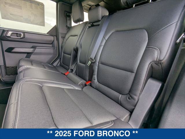 New 2025 Ford Bronco Badlands AWD/4WD image 18