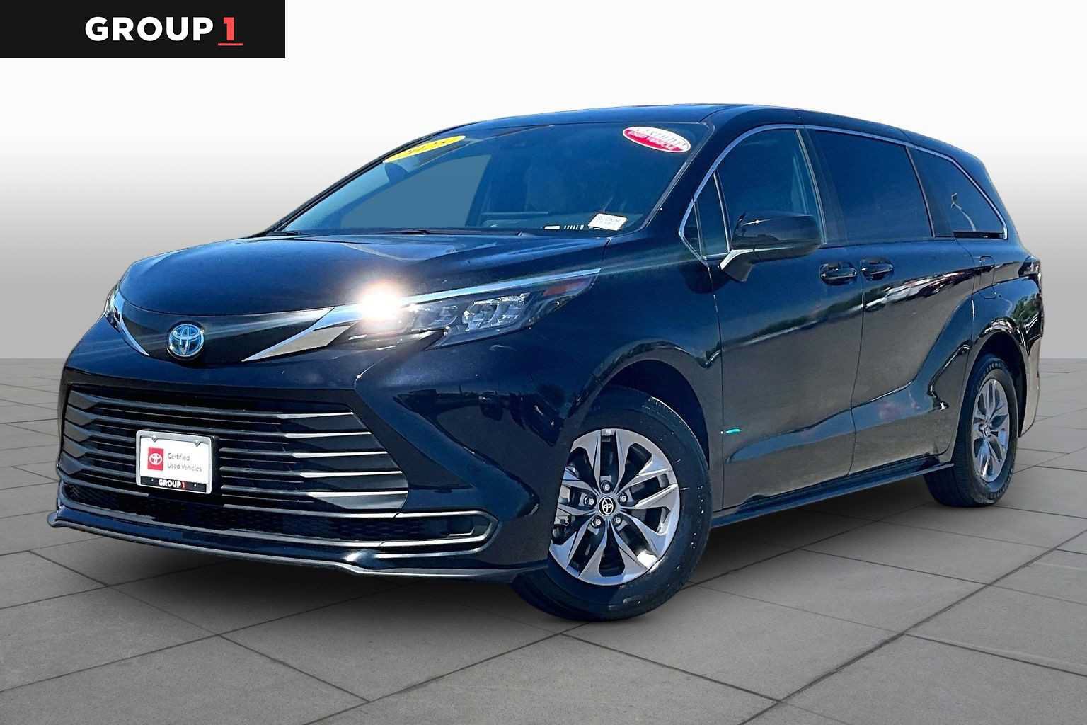 Certified 2025 Toyota Sienna LE