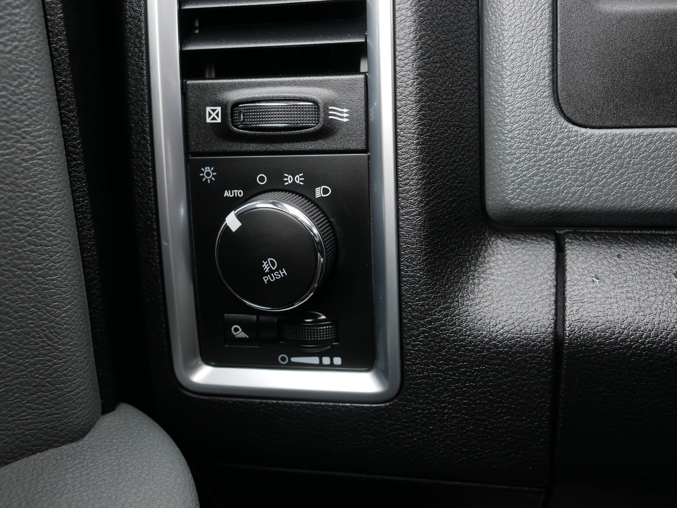 Certified 2018 RAM 1500 Big Horn image 26